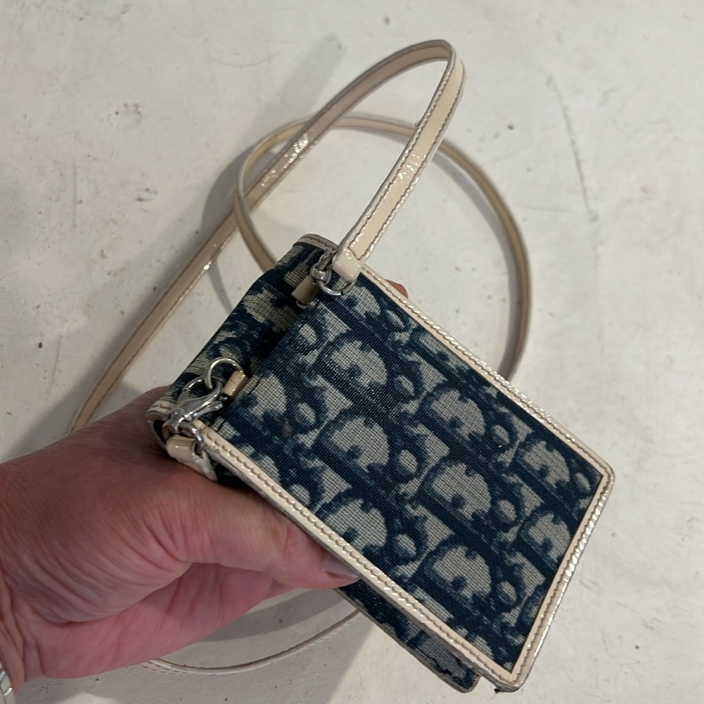 Dior Blue and Cream Crossbody Pouch - Picture 3 of 4